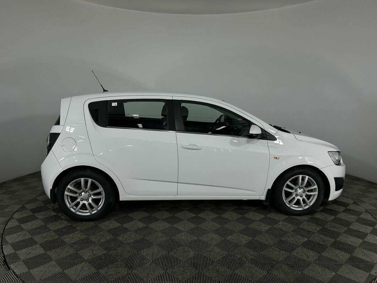 Chevrolet Aveo б/у, 2014, Автоматическая. Фото: #3