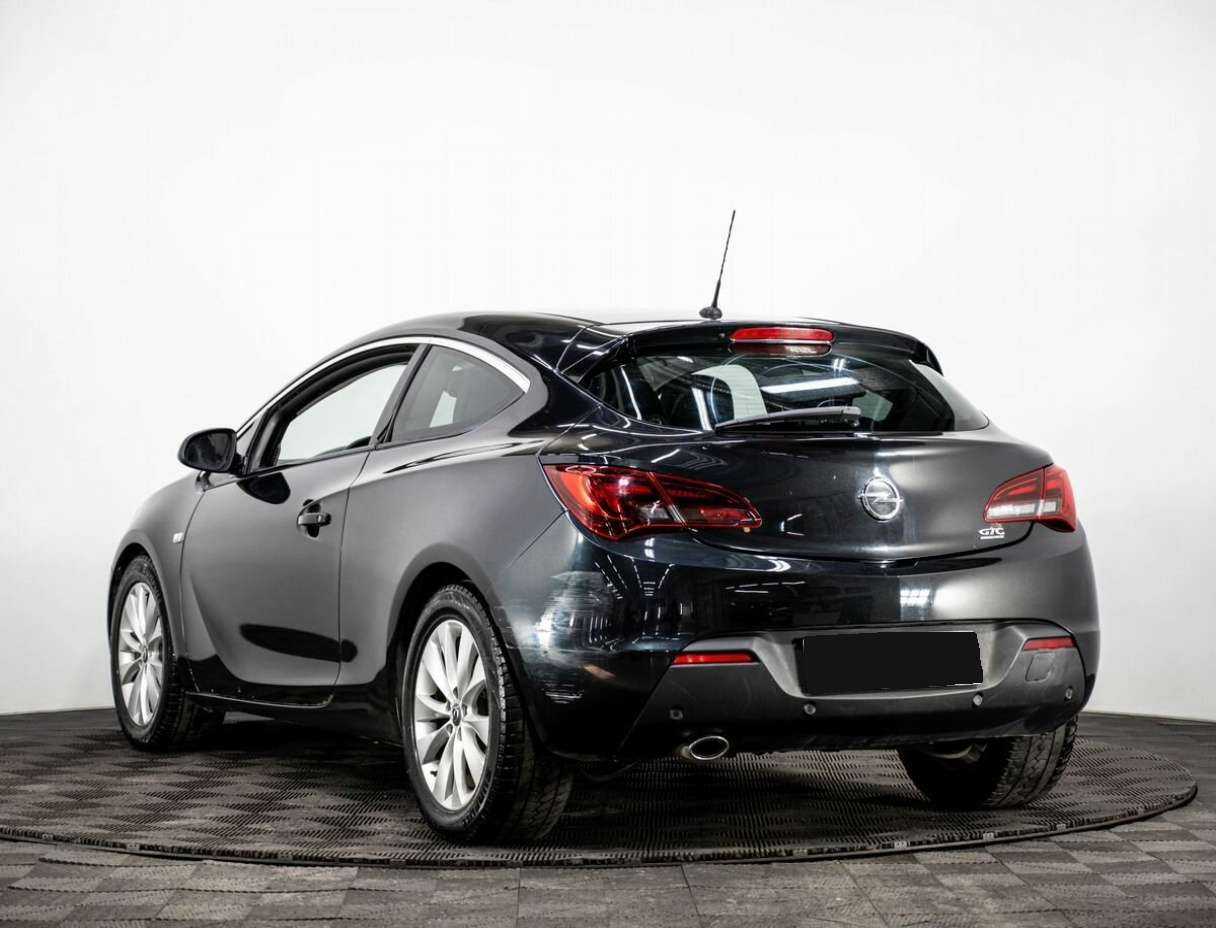 Opel Astra б/у, 2012, Автоматическая. Фото: #2