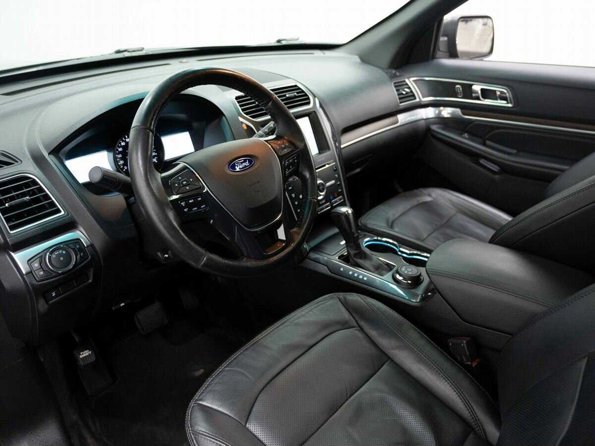 Ford Explorer б/у, 2016, Автоматическая. Фото: #6