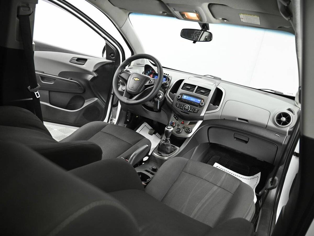 Chevrolet Aveo б/у, 2012, Механическая. Фото: #10