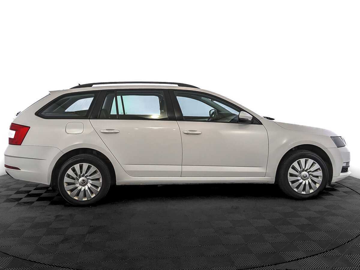 Skoda Octavia б/у, 2017, Механическая. Фото: #3