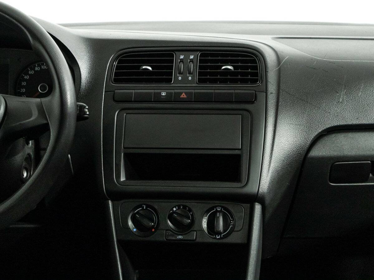 Volkswagen Polo б/у, 2016, Механическая. Фото: #13