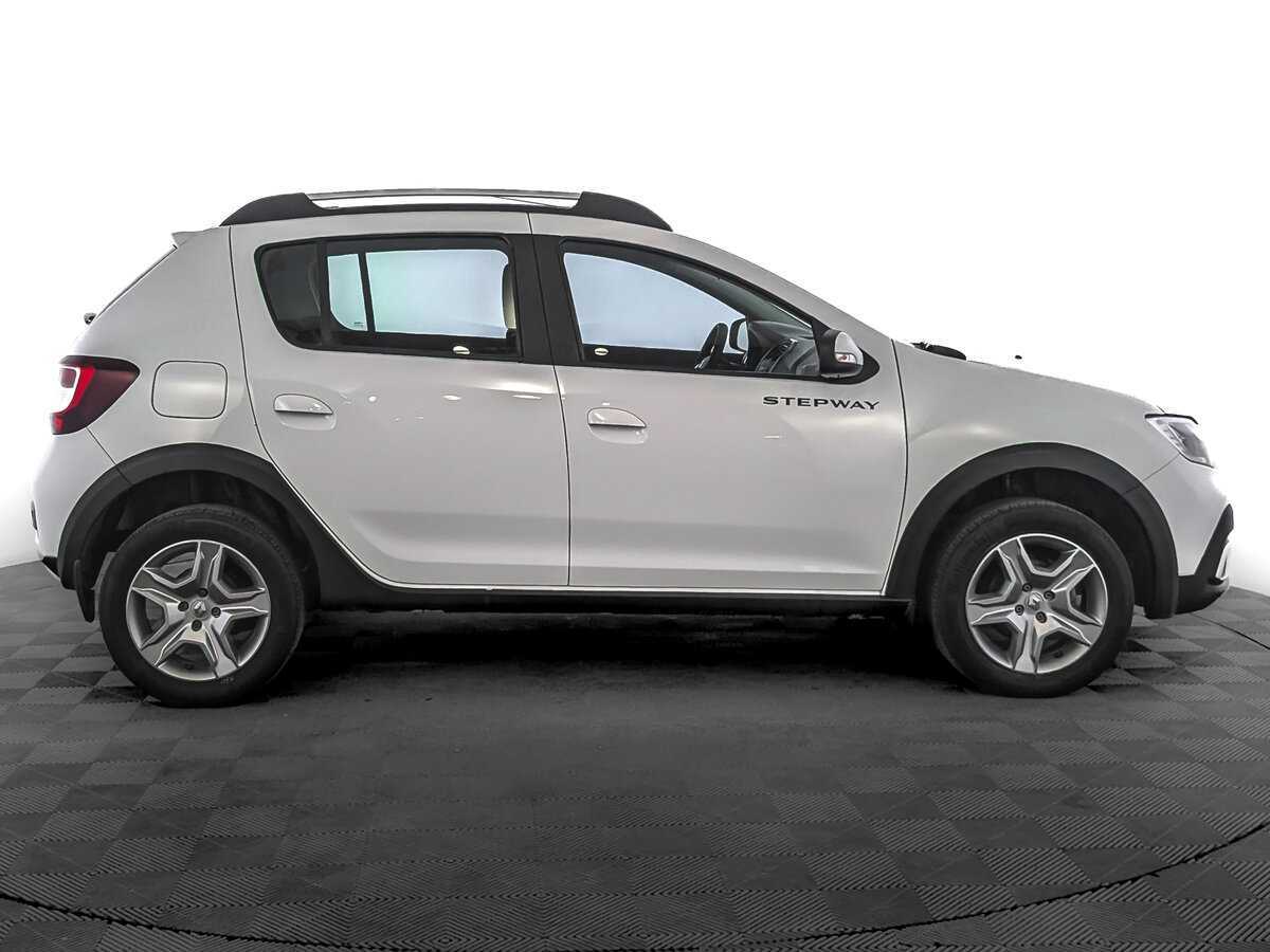Renault Sandero б/у, 2022, Механическая. Фото: #3