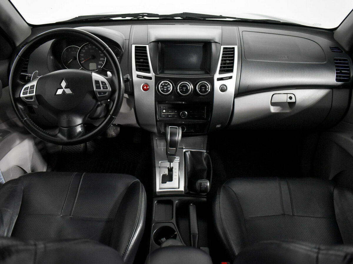 Mitsubishi Pajero Sport б/у, 2013, Автоматическая. Фото: #11