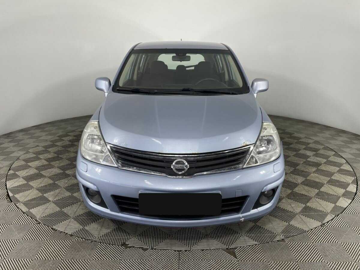 Nissan Tiida б/у, 2013, Автоматическая. Фото: #1