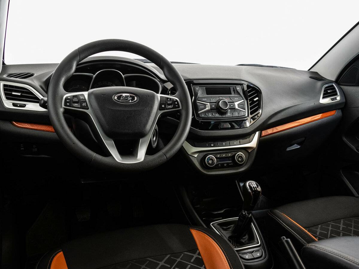 Lada (ВАЗ) Vesta б/у, 2018, Механическая. Фото: #8