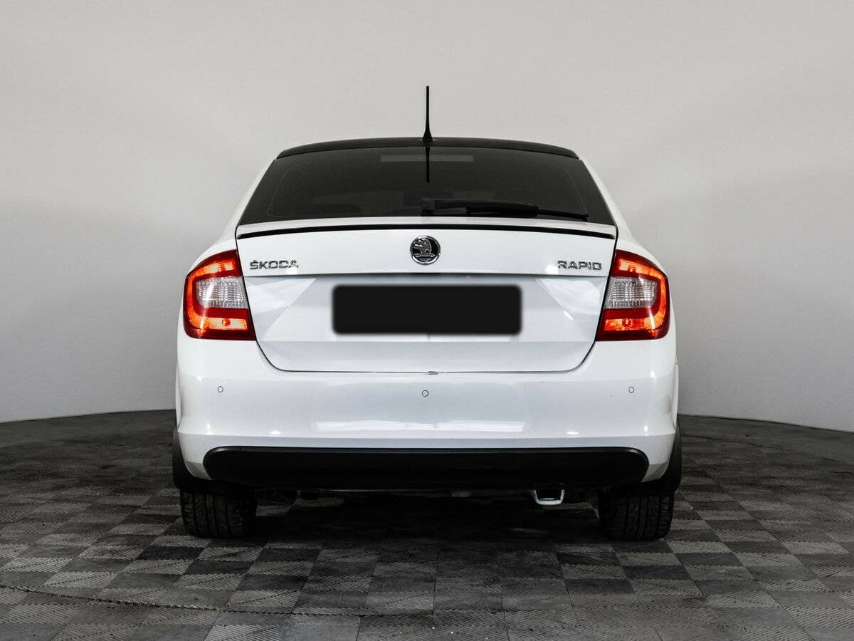 Skoda Rapid б/у, 2015, Автоматическая. Фото: #4