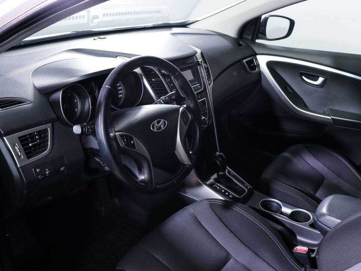 Hyundai i30 б/у, 2013, Автоматическая. Фото: #11