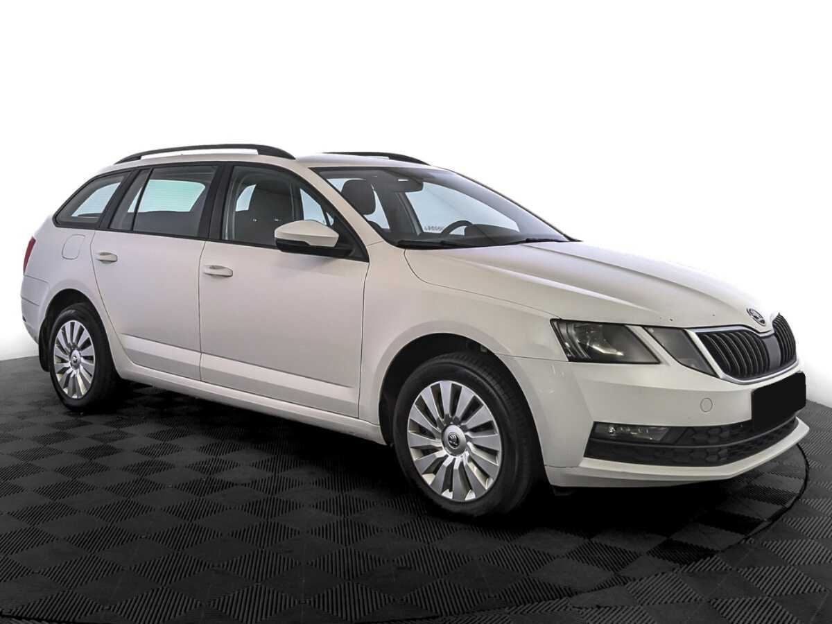 Skoda Octavia б/у, 2017, Механическая. Фото: #2