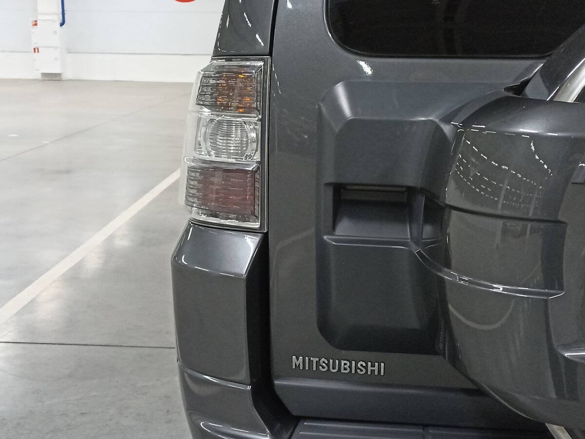 Mitsubishi Pajero б/у, 2012, Автоматическая. Фото: #8