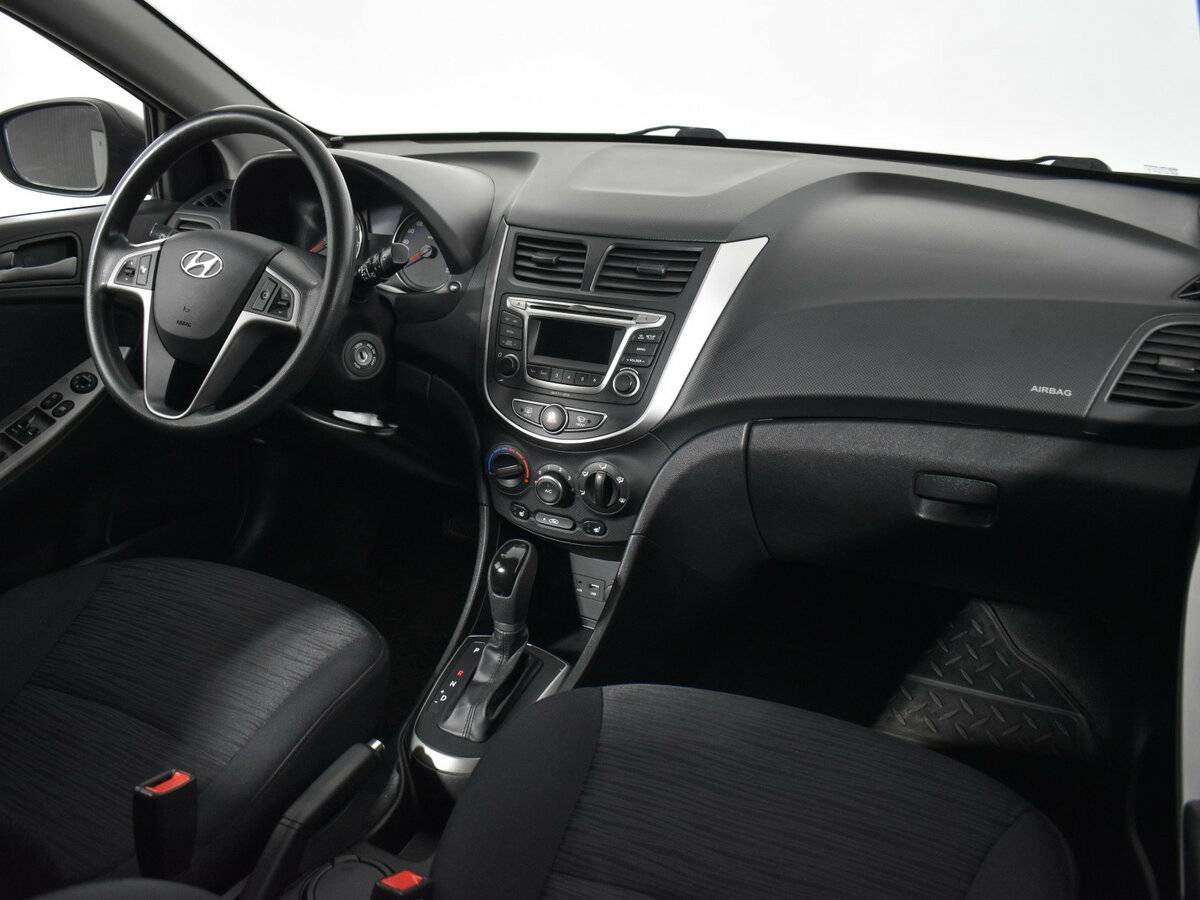 Hyundai Solaris б/у, 2014, Автоматическая. Фото: #9