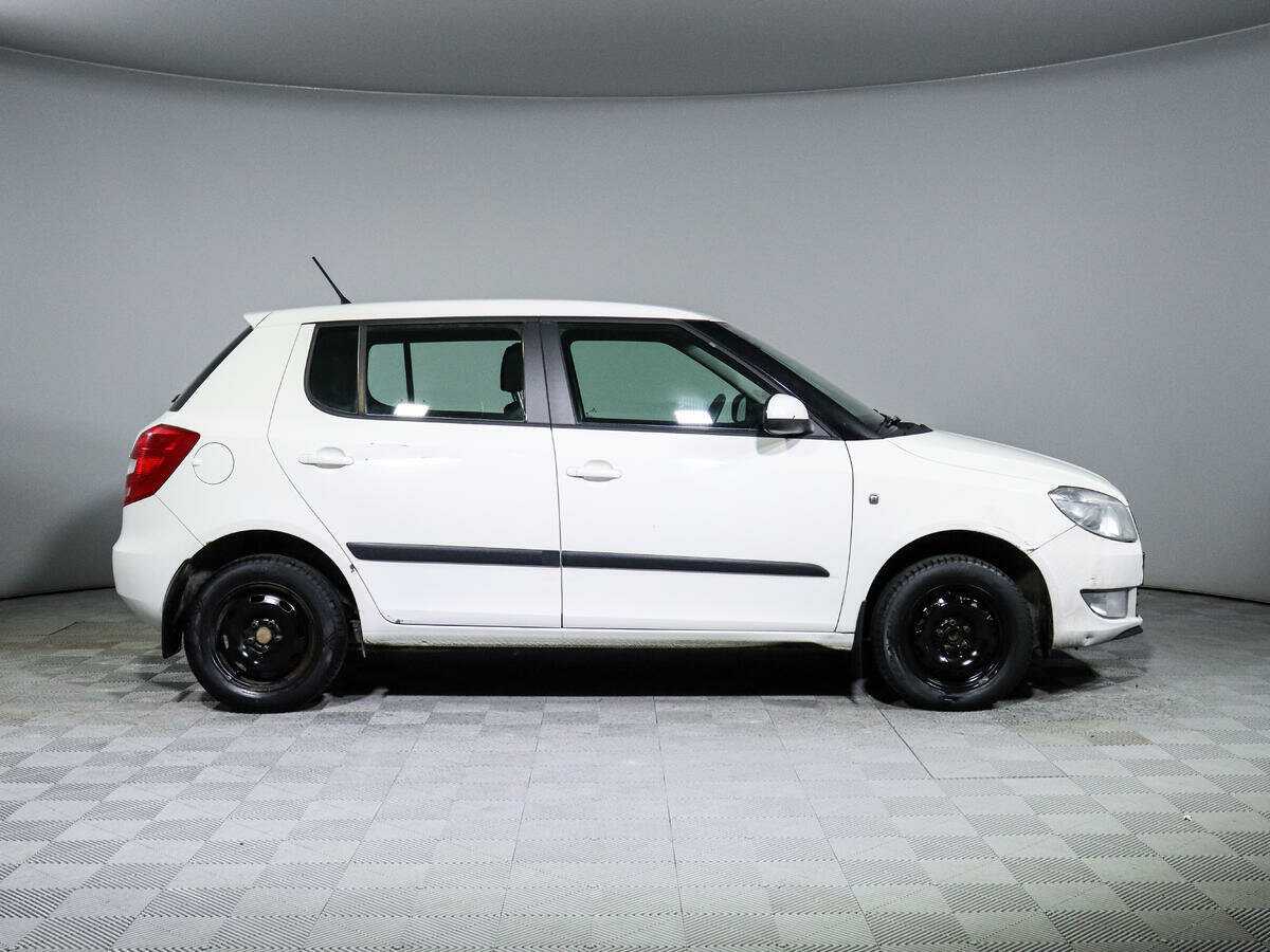 Skoda Fabia б/у, 2014, Механическая. Фото: #3