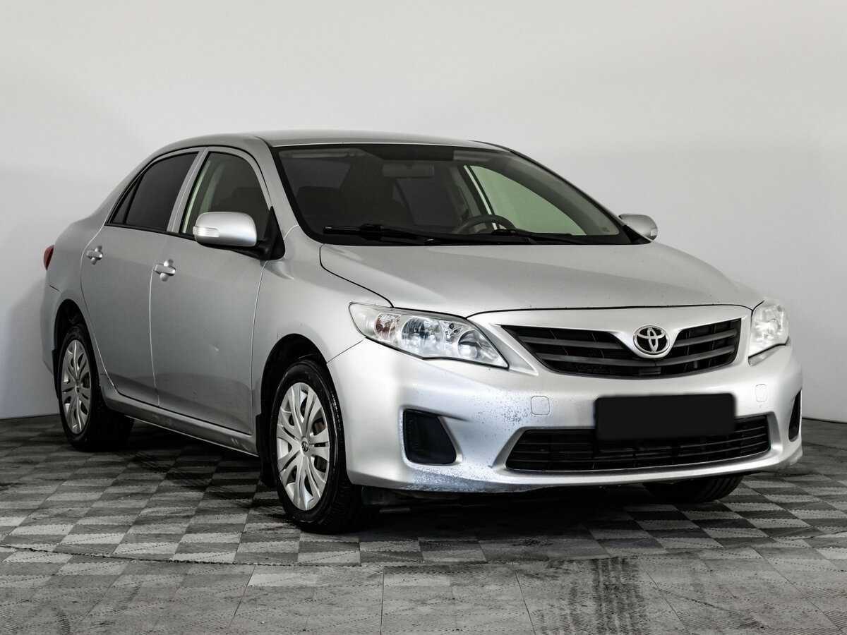 Toyota Corolla б/у, 2012, Механическая. Фото: #2