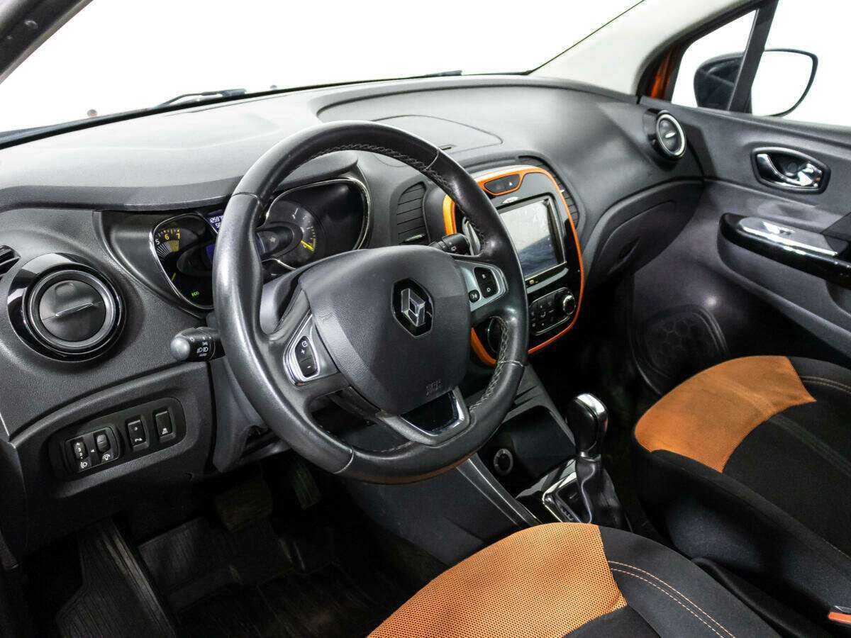 Renault Kaptur б/у, 2016, Автоматическая. Фото: #10