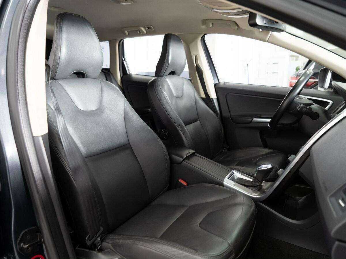 Volvo XC60 б/у, 2012, Автоматическая. Фото: #8