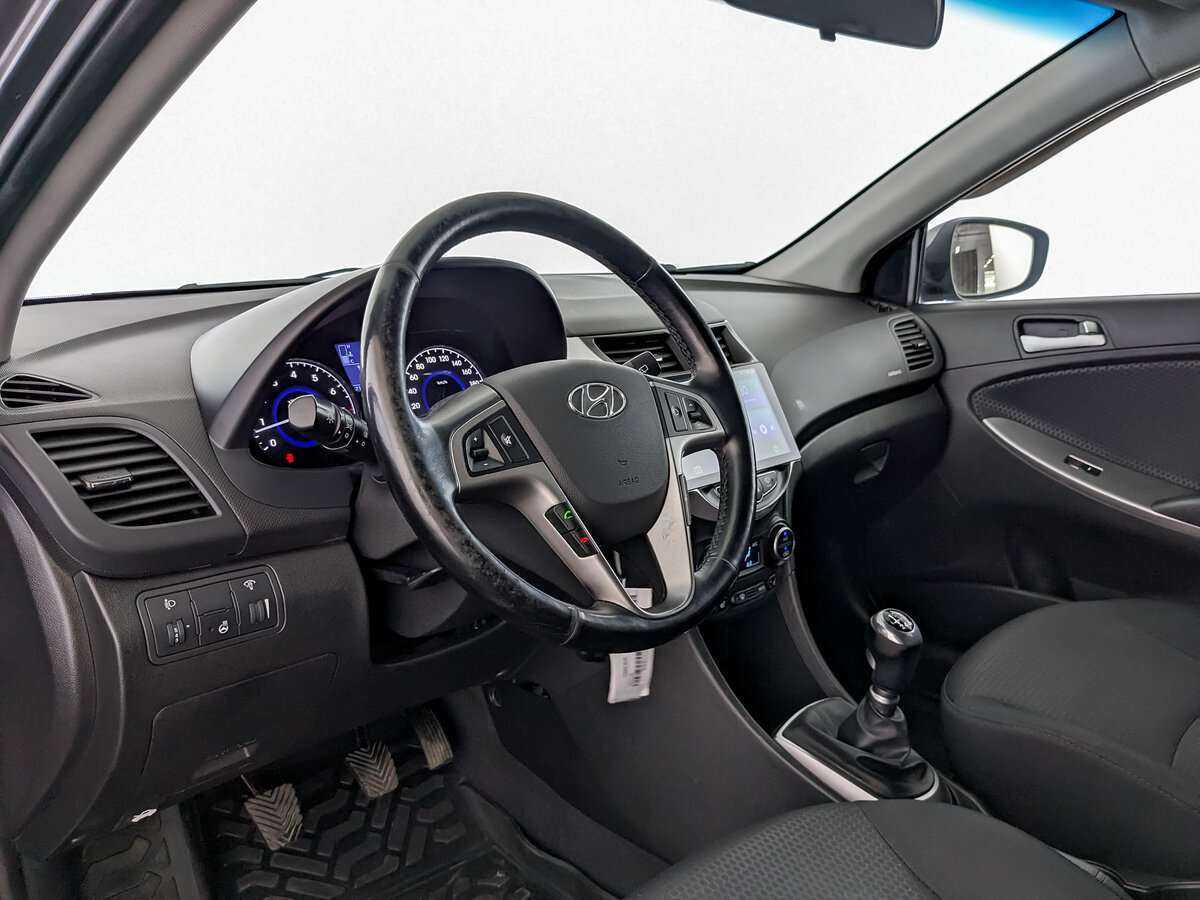 Hyundai Solaris б/у, 2016, Механическая. Фото: #13