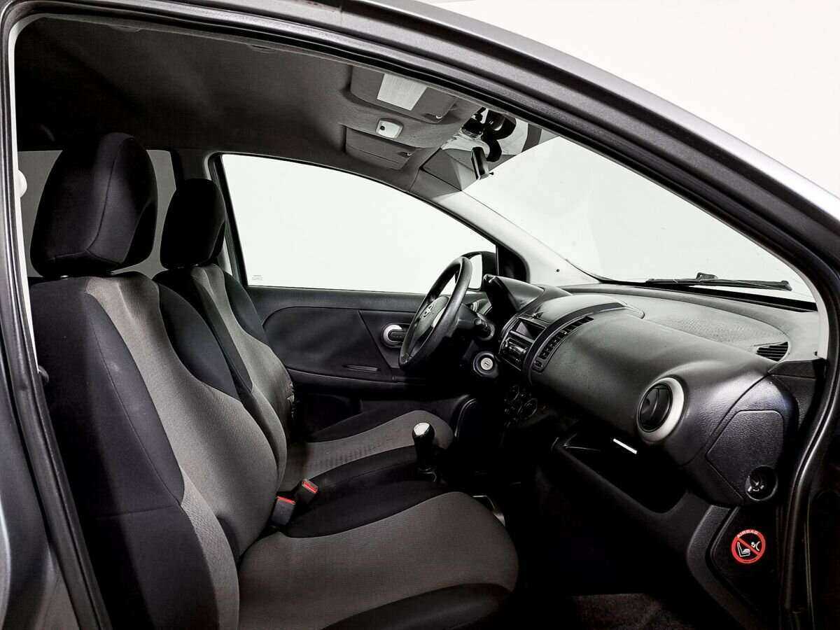 Nissan Note б/у, 2012, Механическая. Фото: #8
