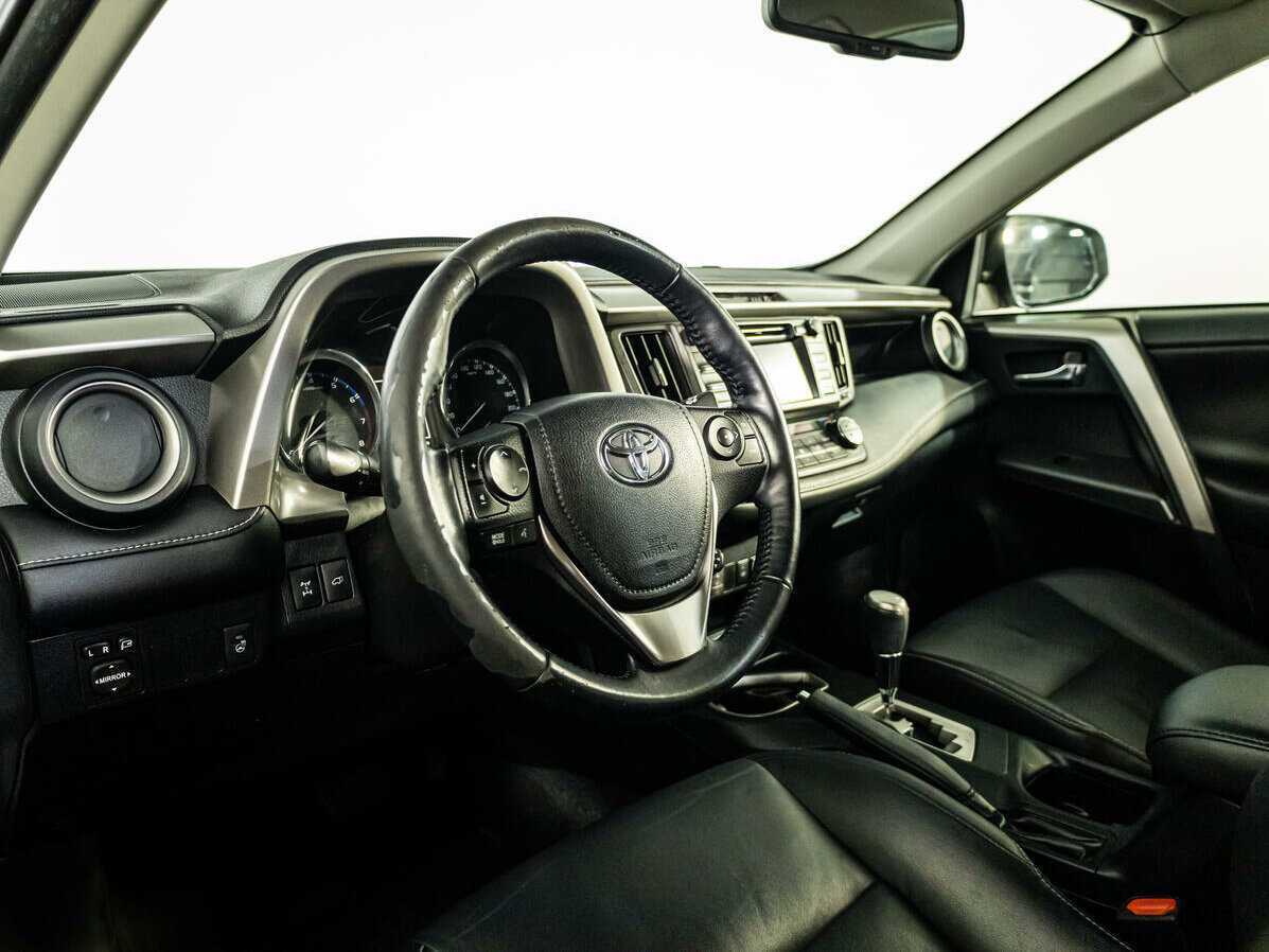 Toyota RAV4 б/у, 2015, Автоматическая. Фото: #10