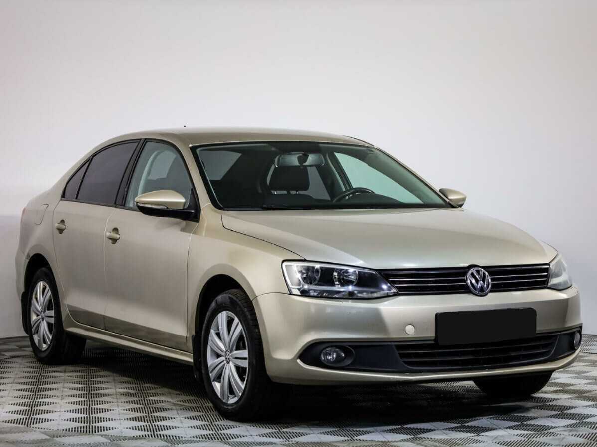 Volkswagen Jetta б/у, 2012, Механическая. Фото: #1
