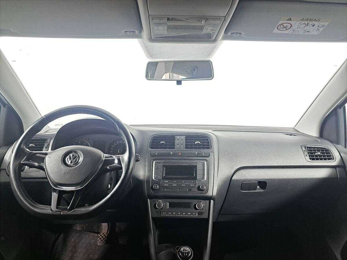 Volkswagen Polo б/у, 2016, Механическая. Фото: #11