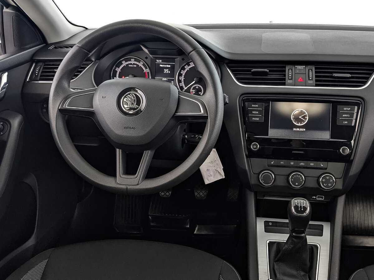 Skoda Octavia б/у, 2019, Механическая. Фото: #24
