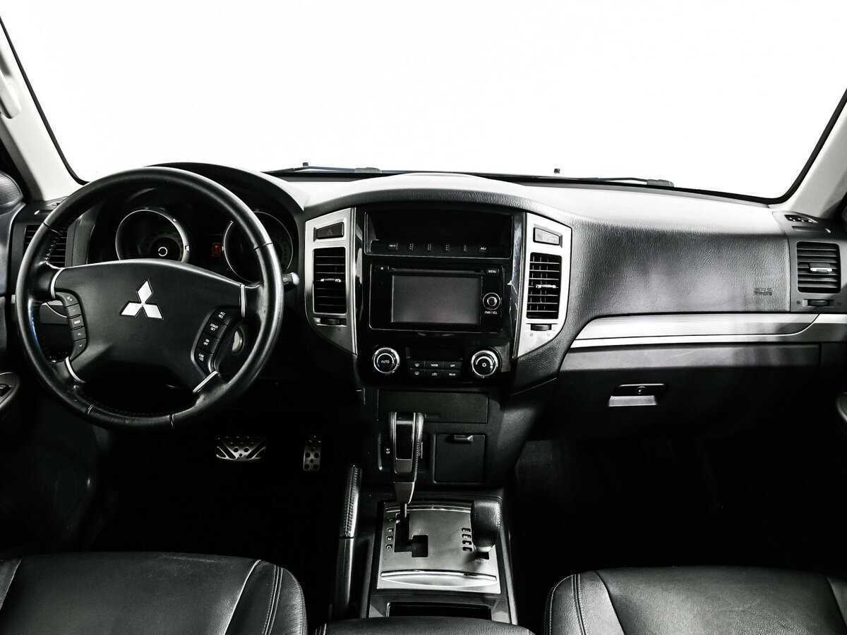 Mitsubishi Pajero б/у, 2015, Автоматическая. Фото: #10