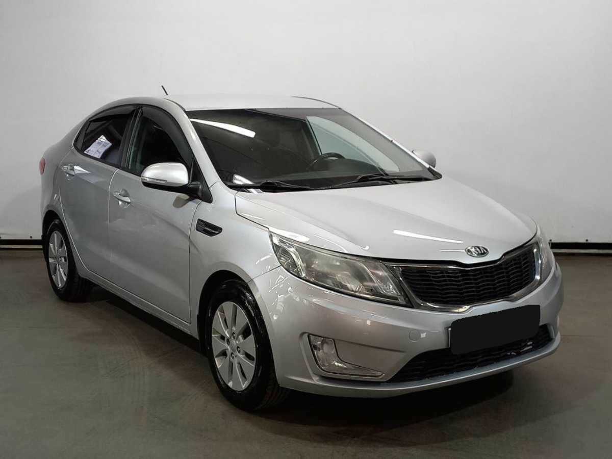 Kia Rio б/у, 2013, Автоматическая. Фото: #2