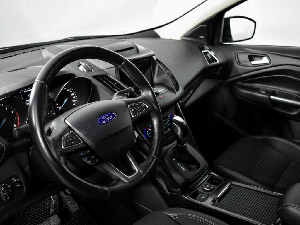 Ford Kuga б/у, 2017, Автоматическая. Фото: #8