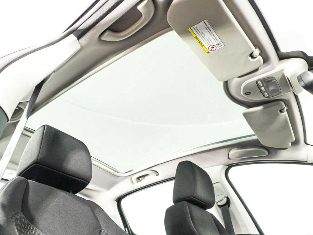 Peugeot 308 б/у, 2012, Механическая. Фото: #15