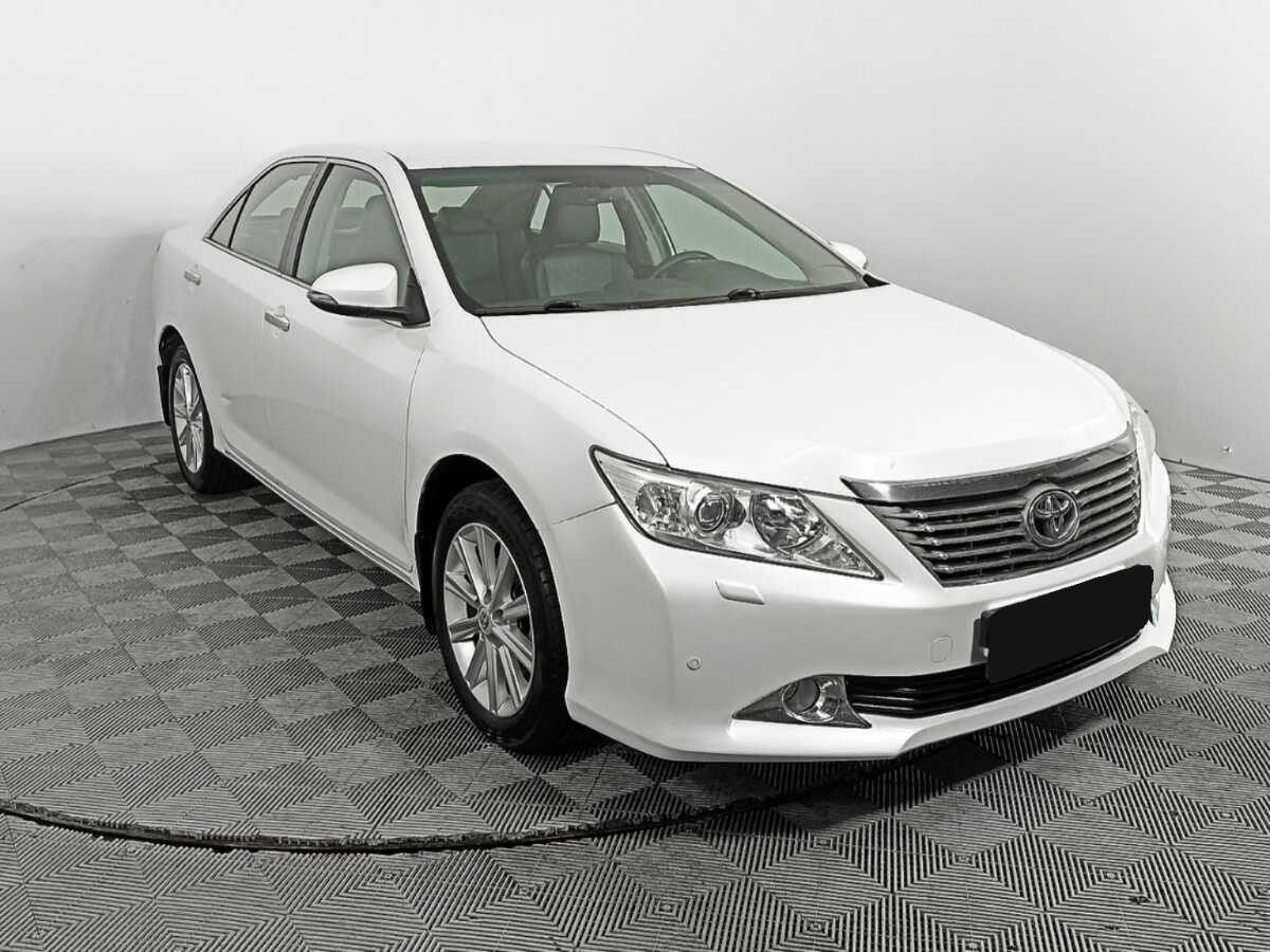 Toyota Camry б/у, 2014, Автоматическая. Фото: #2