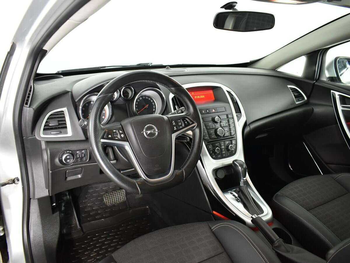 Opel Astra б/у, 2013, Автоматическая. Фото: #6