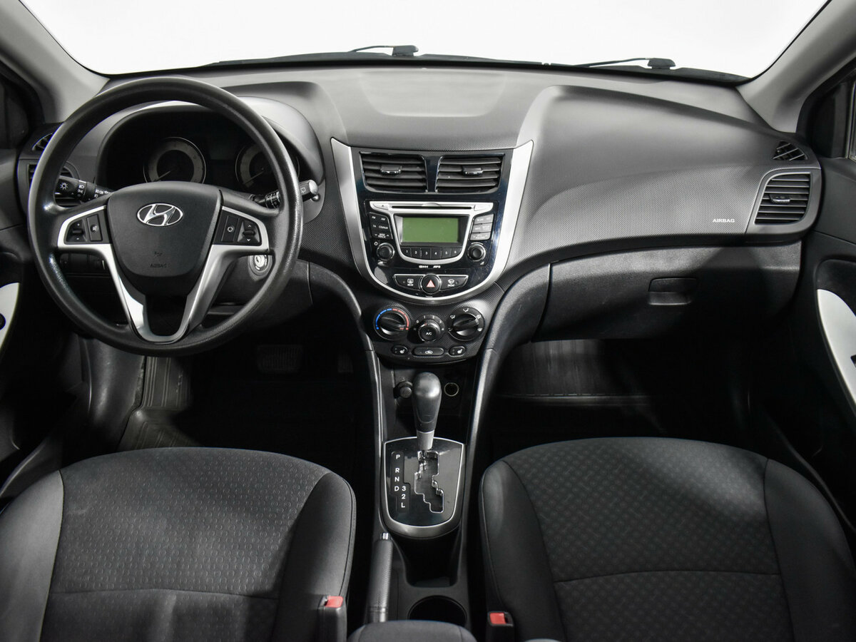 Hyundai Solaris б/у, 2012, Автоматическая. Фото: #12