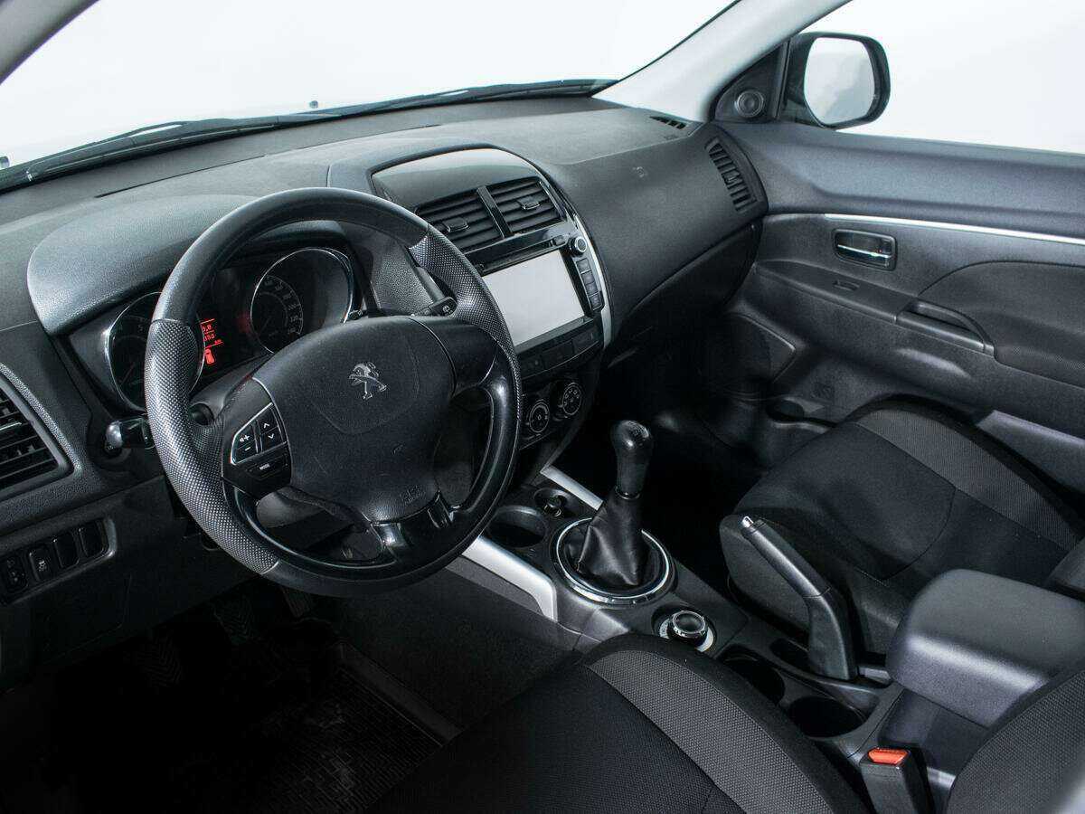 Peugeot 4008 б/у, 2012, Механическая. Фото: #10