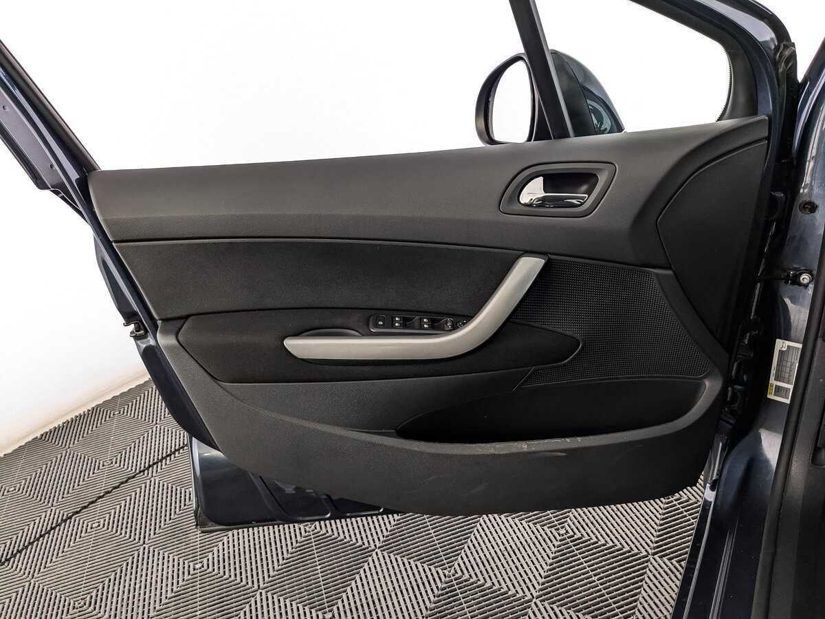 Peugeot 408 б/у, 2020, Механическая. Фото: #14