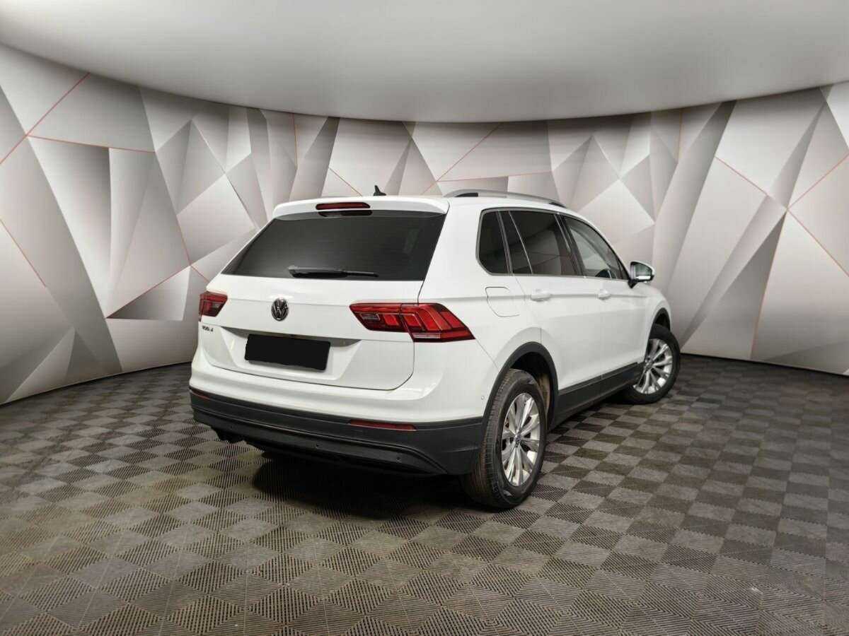 Volkswagen Tiguan б/у, 2018, Роботизированная. Фото: #1