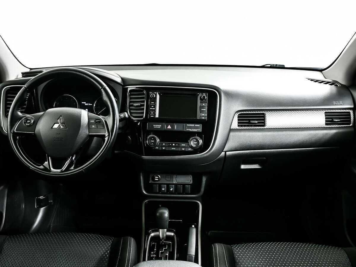 Mitsubishi Outlander б/у, 2017, Вариатор. Фото: #10