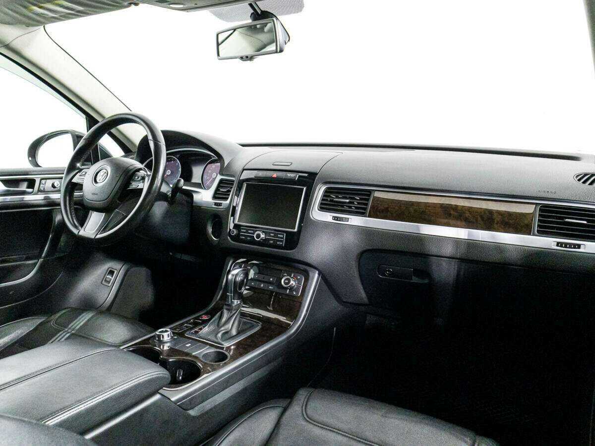 Volkswagen Touareg б/у, 2012, Автоматическая. Фото: #6