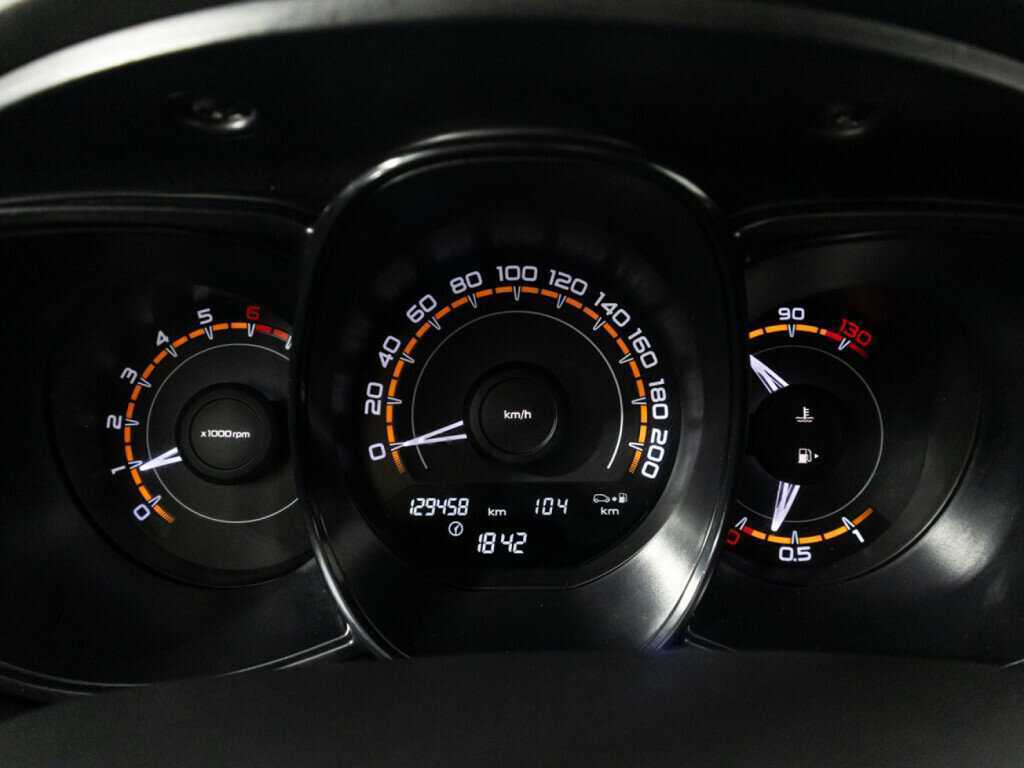 Lada (ВАЗ) Vesta б/у, 2017, Механическая. Фото: #11