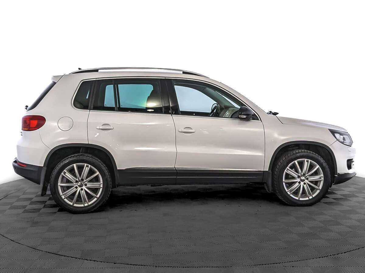 Volkswagen Tiguan б/у, 2013, Автоматическая. Фото: #3