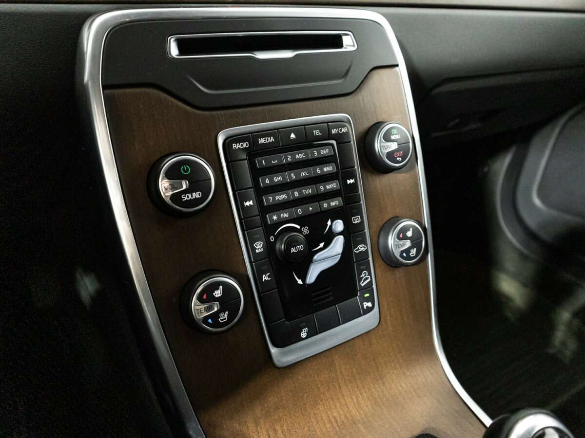 Volvo XC70 б/у, 2014, Автоматическая. Фото: #18
