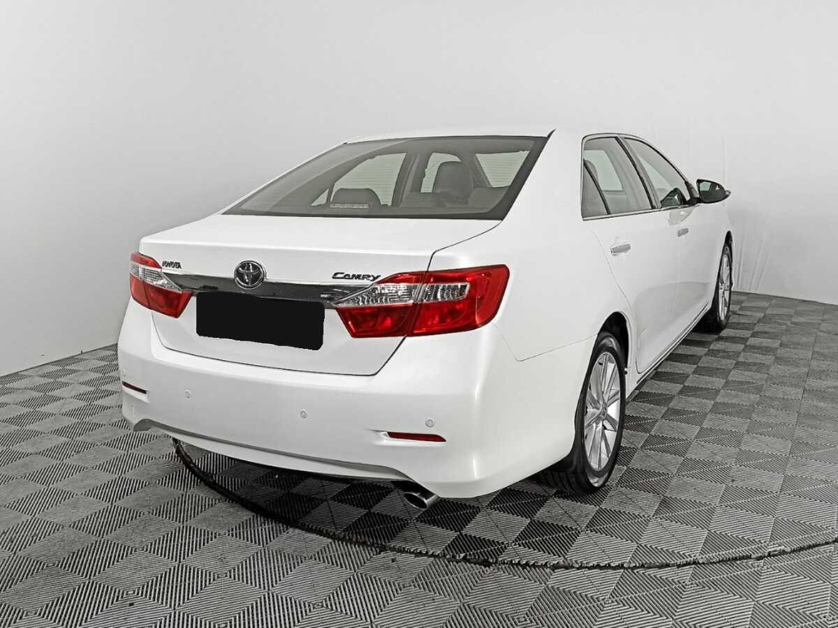 Toyota Camry б/у, 2014, Автоматическая. Фото: #3