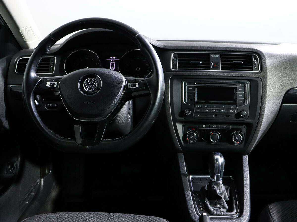 Volkswagen Jetta б/у, 2016, Автоматическая. Фото: #10