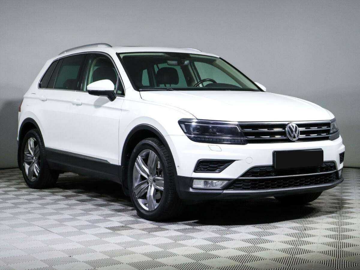 Volkswagen Tiguan б/у, 2017, Роботизированная. Фото: #2