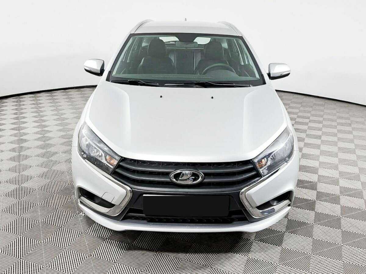 Lada (ВАЗ) Vesta б/у, 2019, Механическая. Фото: #1