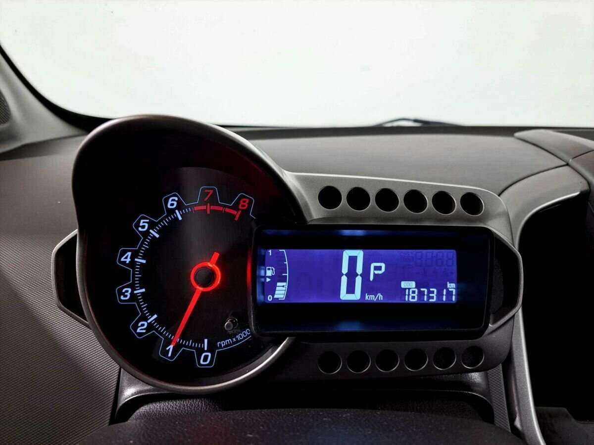 Chevrolet Aveo б/у, 2013, Автоматическая. Фото: #10