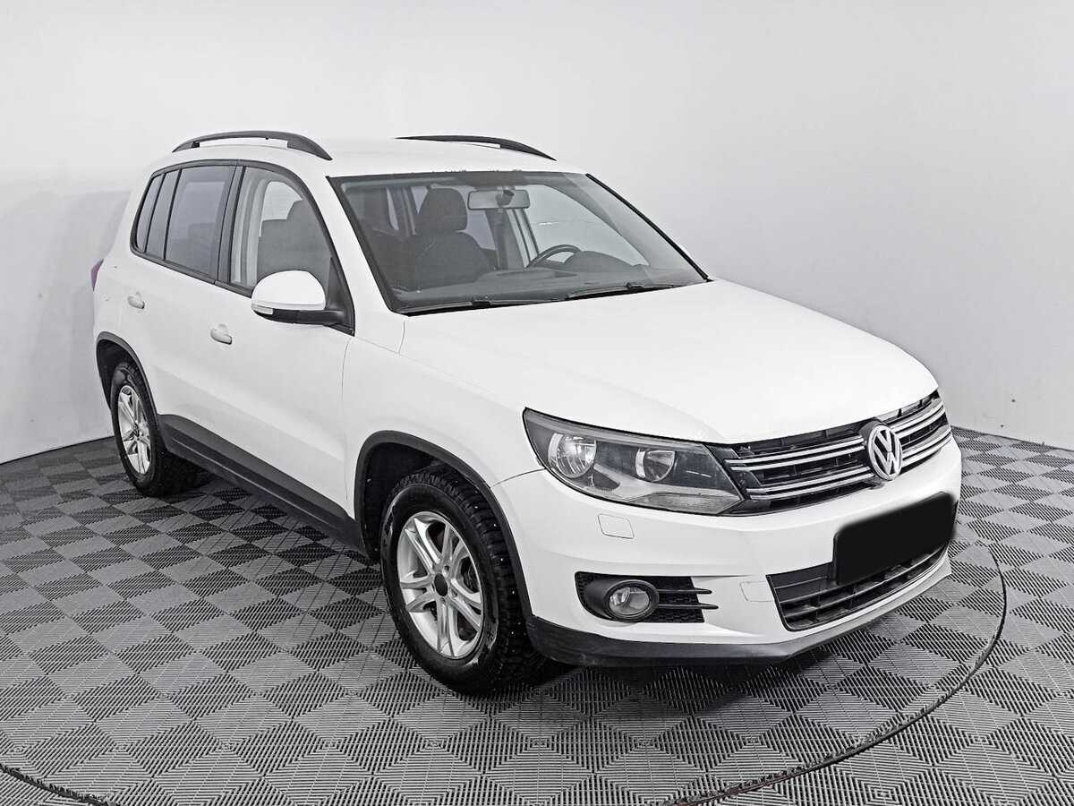 Volkswagen Tiguan б/у, 2013, Механическая. Фото: #2