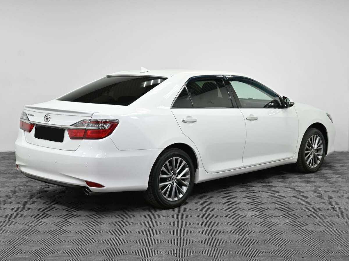 Toyota Camry б/у, 2017, Автоматическая. Фото: #1