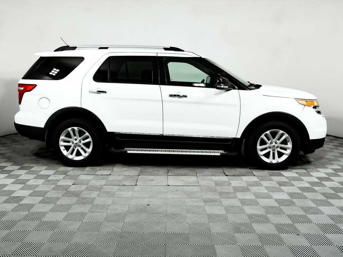 Ford Explorer б/у, 2013, Автоматическая. Фото: #3