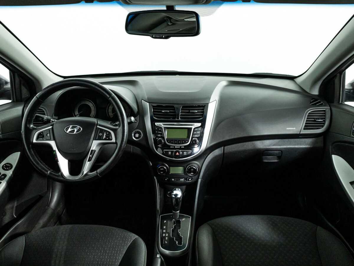Hyundai Solaris б/у, 2012, Автоматическая. Фото: #12