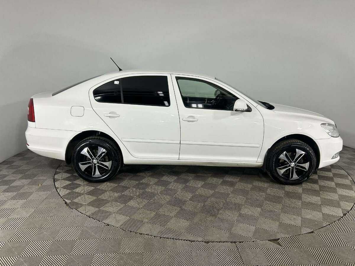 Skoda Octavia б/у, 2012, Автоматическая. Фото: #3